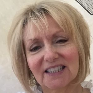 Meet your Posher, Claudia